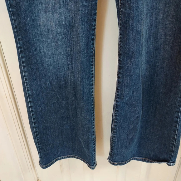 Levi's Women's 580 Bootcut Jeans in Size 18 - Picture 6 of 11